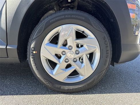 New 2026 Hyundai Kona SE image 12