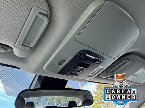 Used 2021 Toyota Camry SE image 38