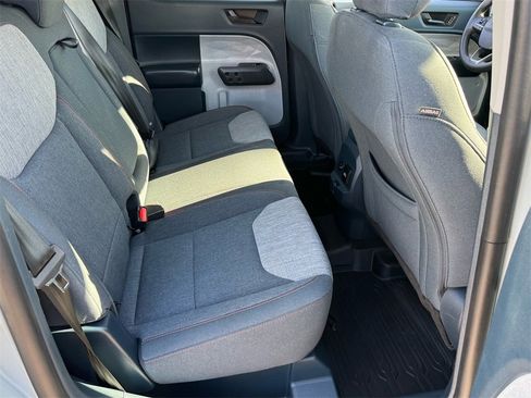 Used 2022 Ford Maverick XLT image 20