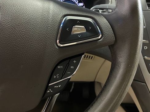 Used 2016 Lincoln MKZ FWD image 34