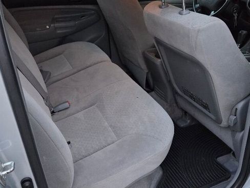 Used 2005 Toyota Tacoma PreRunner image 16