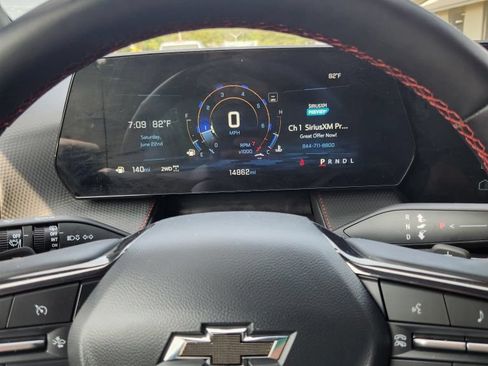 Used 2025 Chevrolet Equinox RS w/ Safety and Technology Package AWD/4WD image 13