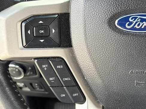 Used 2019 Ford F150 Lariat image 18