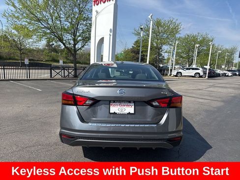 Used 2022 Nissan Altima 2.5 SV FWD image 6