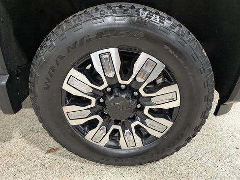 Used 2025 GMC Sierra 2500 Denali w/ Denali Reserve Package image 15