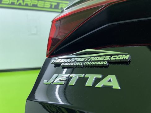 Used 2020 Volkswagen Jetta R-Line FWD image 12