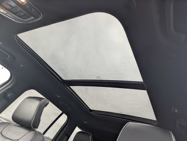 Certified 2025 Jeep Grand Cherokee Summit AWD/4WD image 22