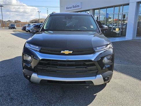 Used 2023 Chevrolet TrailBlazer LT w/ Convenience Package image 2