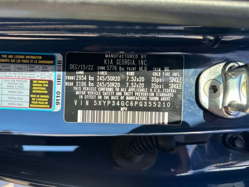 Used 2023 Kia Telluride EX w/ EX Captain's Chair Package image 29