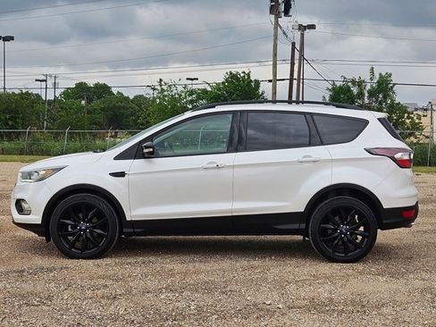 Used 2017 Ford Escape Titanium FWD image 9