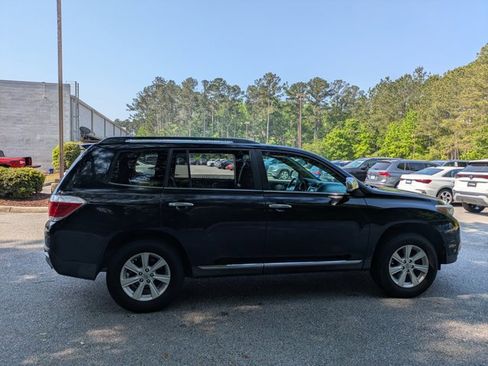 Used 2013 Toyota Highlander SE FWD image 4
