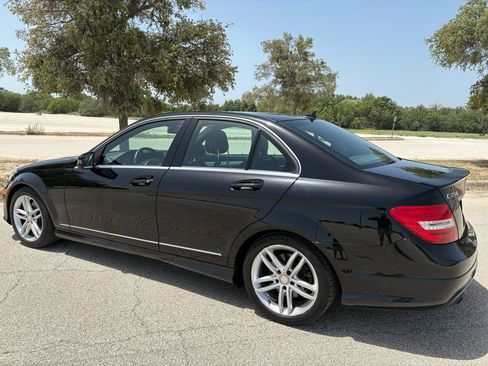 Used 2014 Mercedes-Benz C 250 Sedan image 14
