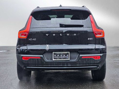 Certified 2024 Volvo XC40 B5 Plus w/ Protection Package Premier image 4