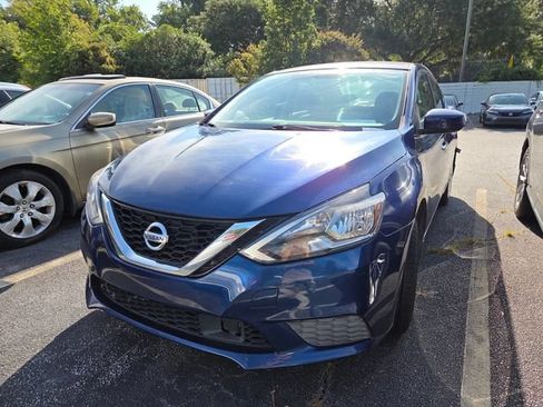 Used 2019 Nissan Sentra S FWD image 2