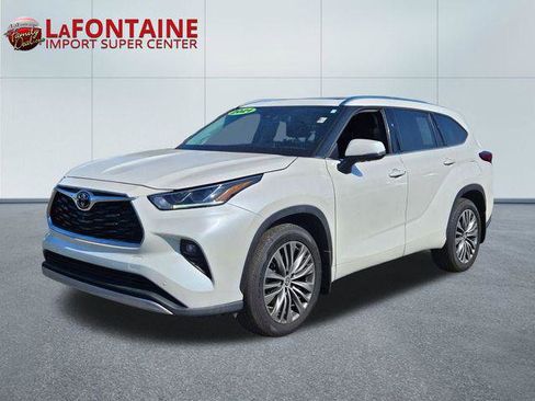 Certified 2021 Toyota Highlander Platinum image 1