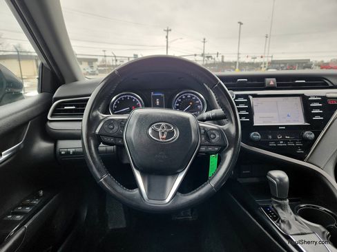 Used 2020 Toyota Camry SE image 31