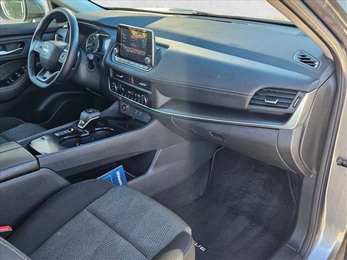 Used 2025 Nissan Rogue SV image 21