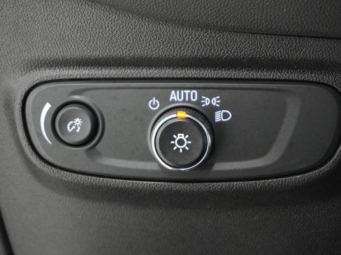 Used 2024 Chevrolet Equinox LS w/ Driver Confidence II Package image 18