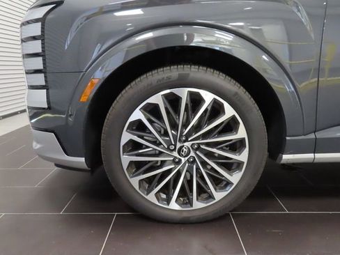 Used 2026 Hyundai Palisade Calligraphy FWD image 13