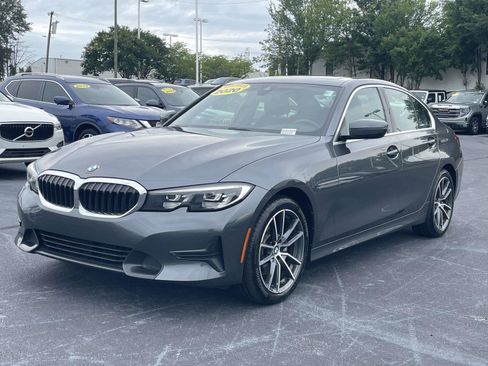 Used 2020 BMW 330i Sedan w/ Driving Assistance Package RWD image 3
