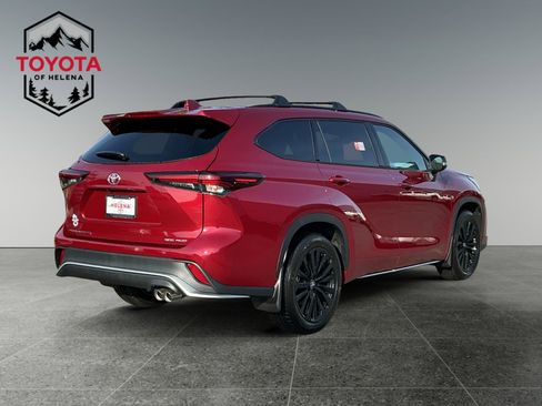 New 2026 Toyota Highlander XSE image 5