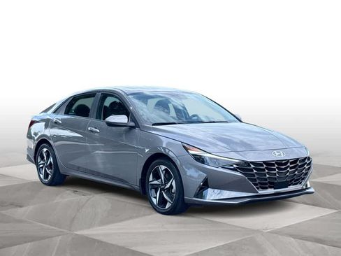 Used 2023 Hyundai Elantra Limited FWD image 2