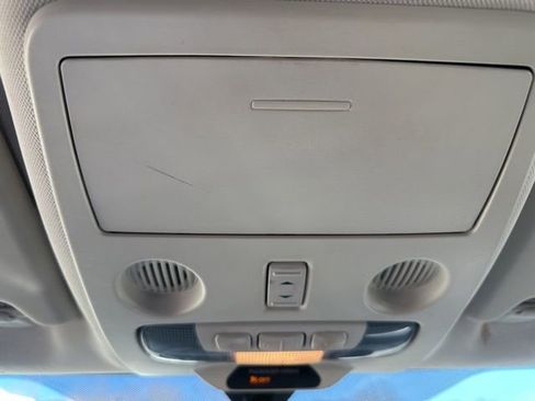 Used 2019 Ford EcoSport SE w/ SE Convenience Package image 17