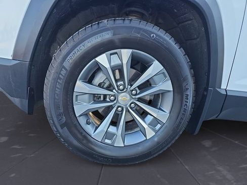 Used 2025 Chevrolet Equinox LT w/ Convenience Package II AWD/4WD image 14