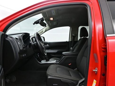Used 2020 Chevrolet Colorado LT image 14