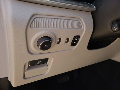 Used 2024 Jeep Wagoneer Series II AWD/4WD image 21