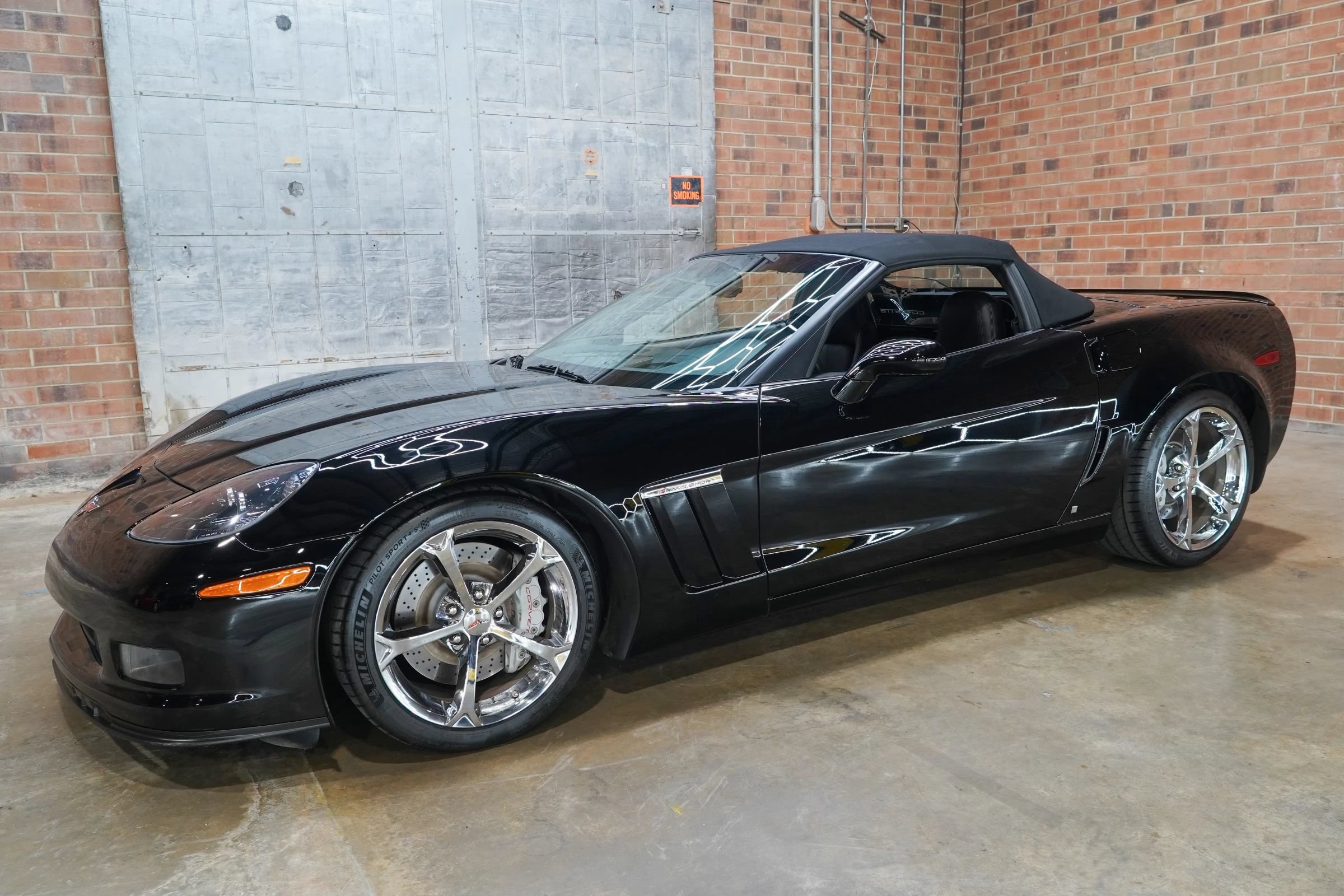 Used 2011 Chevrolet Corvette Grand Sport w/ Preferred Equipment Group RWD image 7
