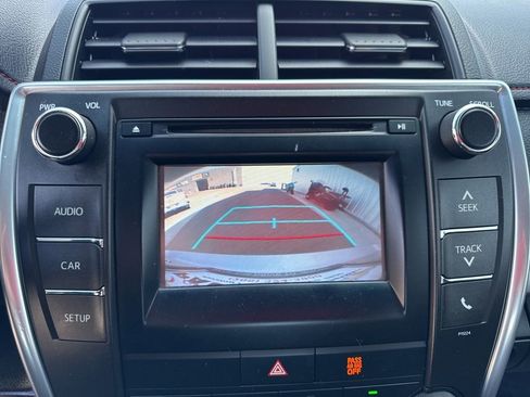 Used 2016 Toyota Camry SE image 24
