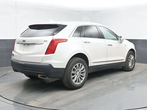 Used 2017 Cadillac XT5 Luxury w/ Driver Awareness Package FWD image 10