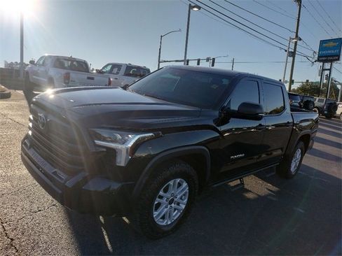 Used 2022 Toyota Tundra SR5 image 3