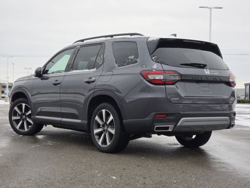 Used 2025 Honda Pilot Elite image 15