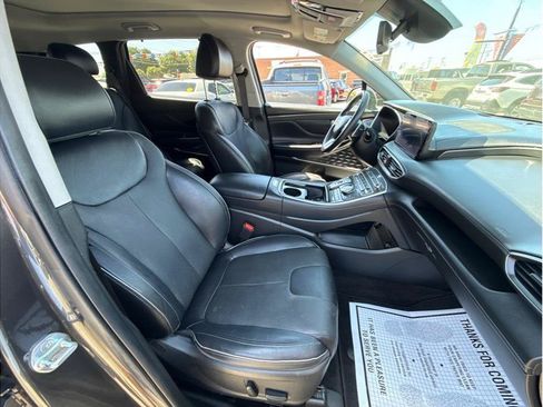 Used 2022 Hyundai Santa Fe SEL w/ Convenience + Premium Package FWD image 4
