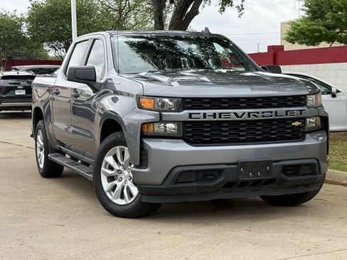 Used 2022 Chevrolet Silverado 1500 Custom w/ Safety Confidence Package image 2