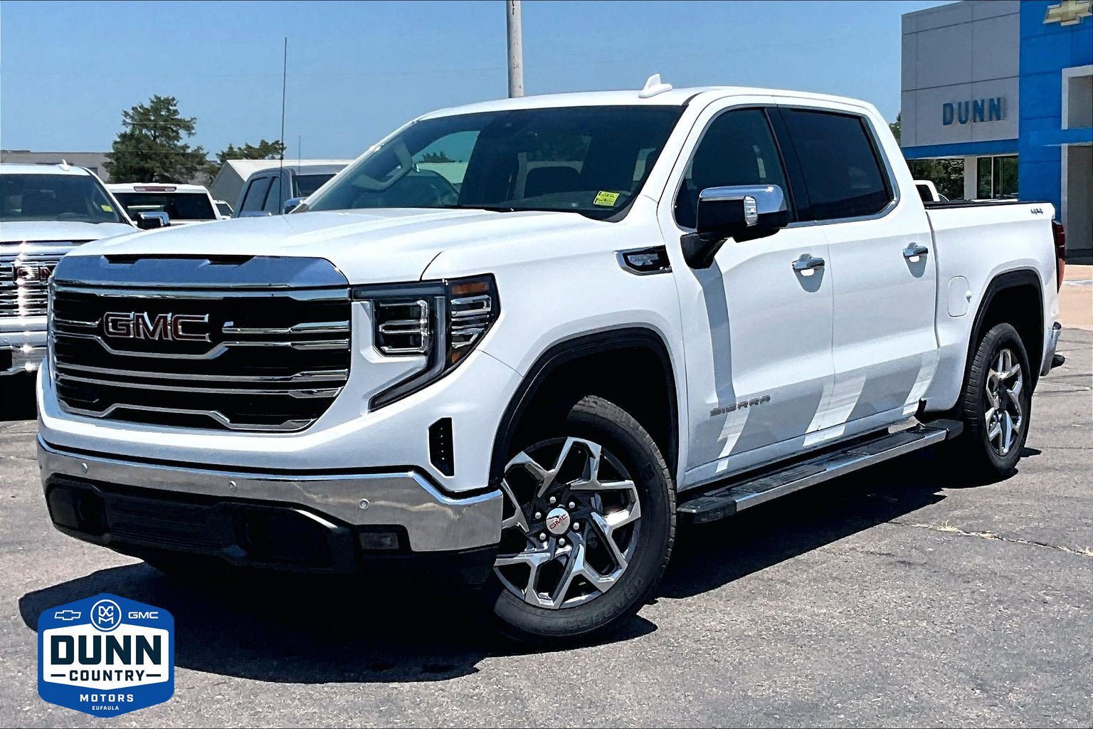 New 2026 GMC Sierra 1500 SLT AWD/4WD image 1