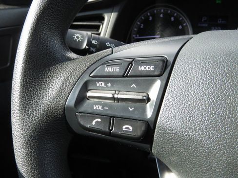 Used 2019 Hyundai Elantra SE w/ Cargo Package image 22