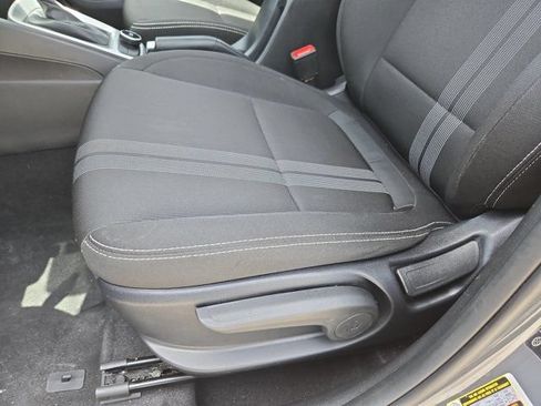 Used 2025 Hyundai Venue SEL FWD image 14