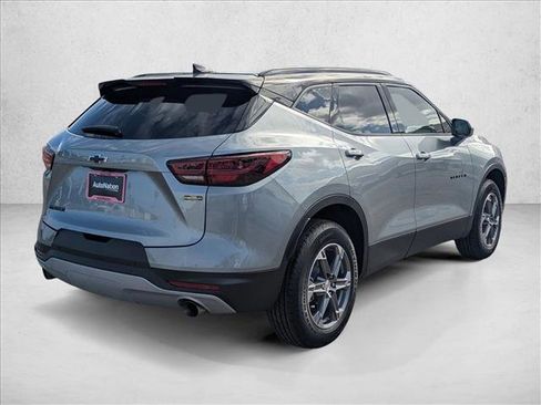 New 2026 Chevrolet Blazer LT w/ Convenience Package FWD image 2