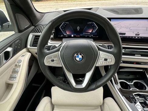 Certified 2024 BMW X7 xDrive40i w/ Executive Package image 24