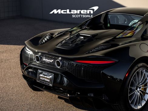 Used 2025 McLaren Artura Spider image 42