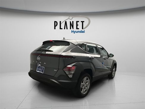 New 2026 Hyundai Kona SE image 4