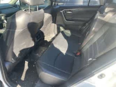 Used 2020 Toyota RAV4 XLE Premium image 20