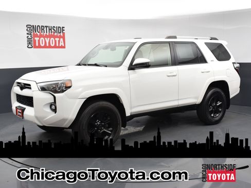 Used 2021 Toyota 4Runner SR5 AWD/4WD image 1