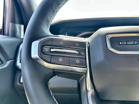 New 2026 GMC Acadia Denali w/ Super Cruise Package FWD image 31