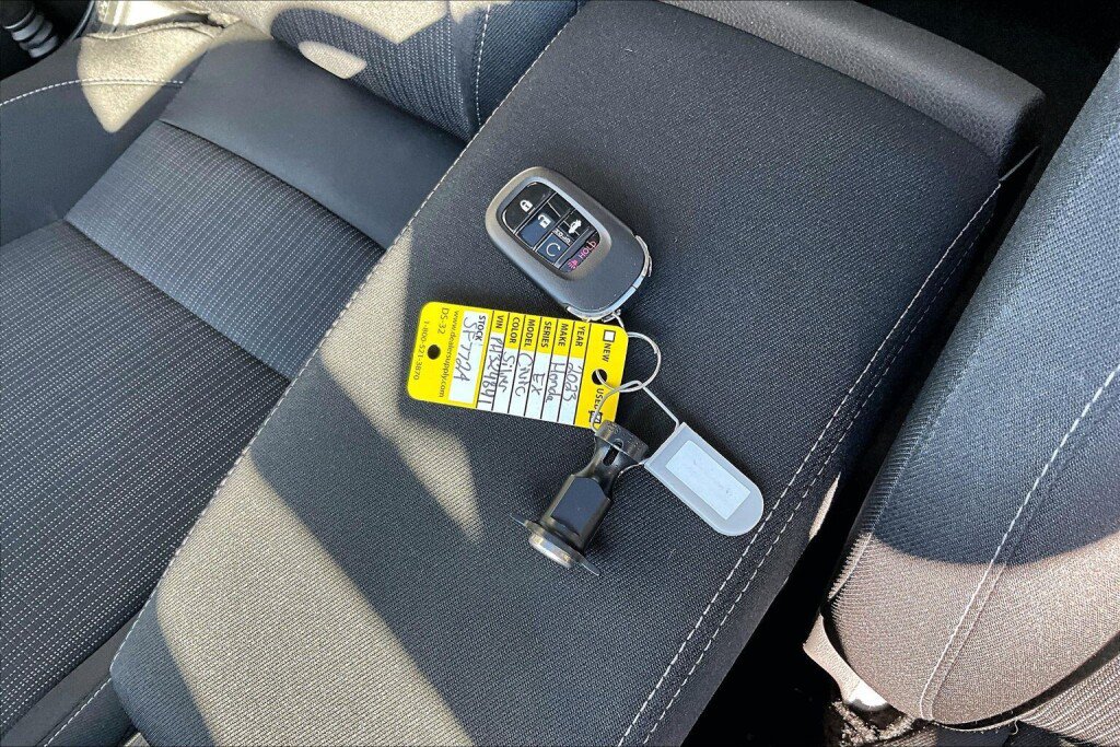 Used 2023 Honda Civic EX image 18