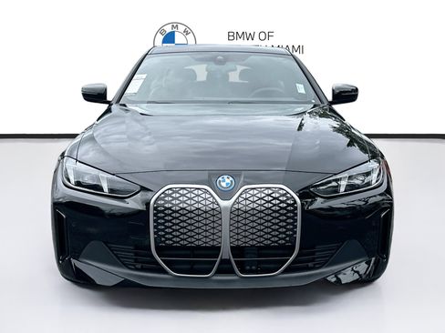 Certified 2025 BMW i4 eDrive40 RWD image 2