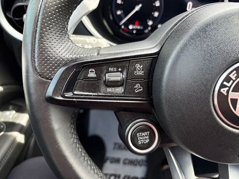 Used 2024 Alfa Romeo Stelvio Sprint image 12